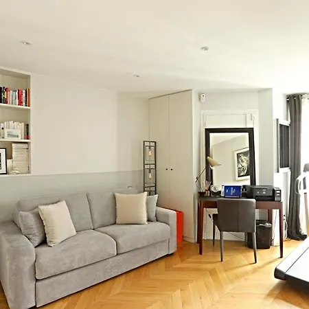 Luxurious Flat Place Vendome شقة باريس