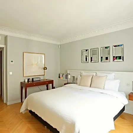 Luxurious Flat Place Vendome شقة *